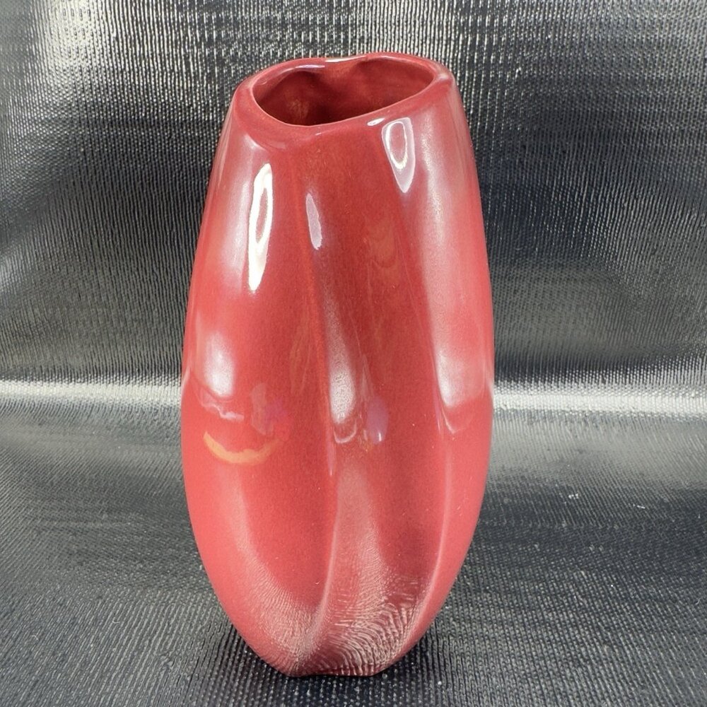 Vintage‎ Harris Pottery Folded Flower Vase Vessel Hand Made Ceramic Mauve Red